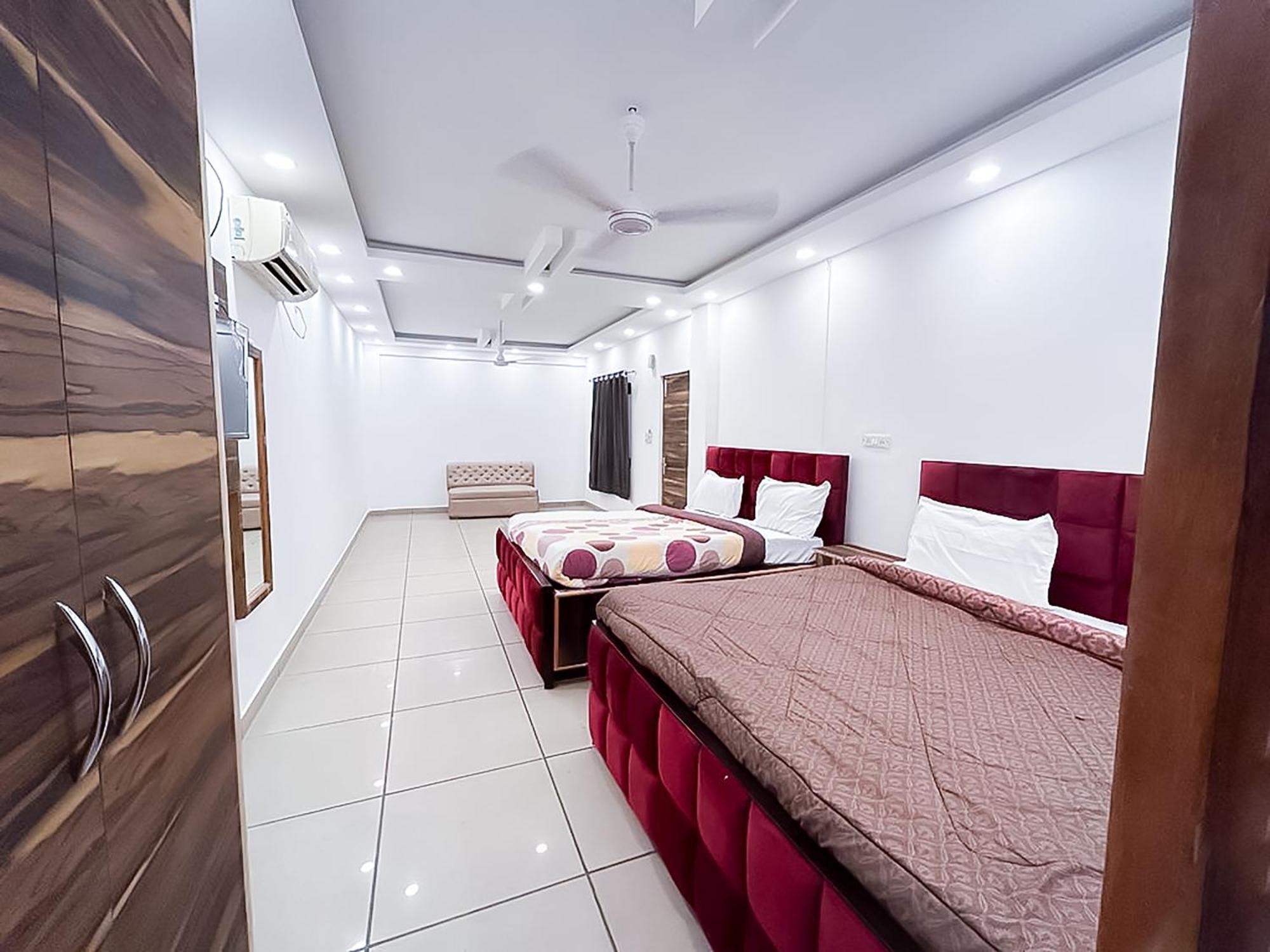 Hotel Js Garden - Near Jaypee Hospital Noida Buitenkant foto