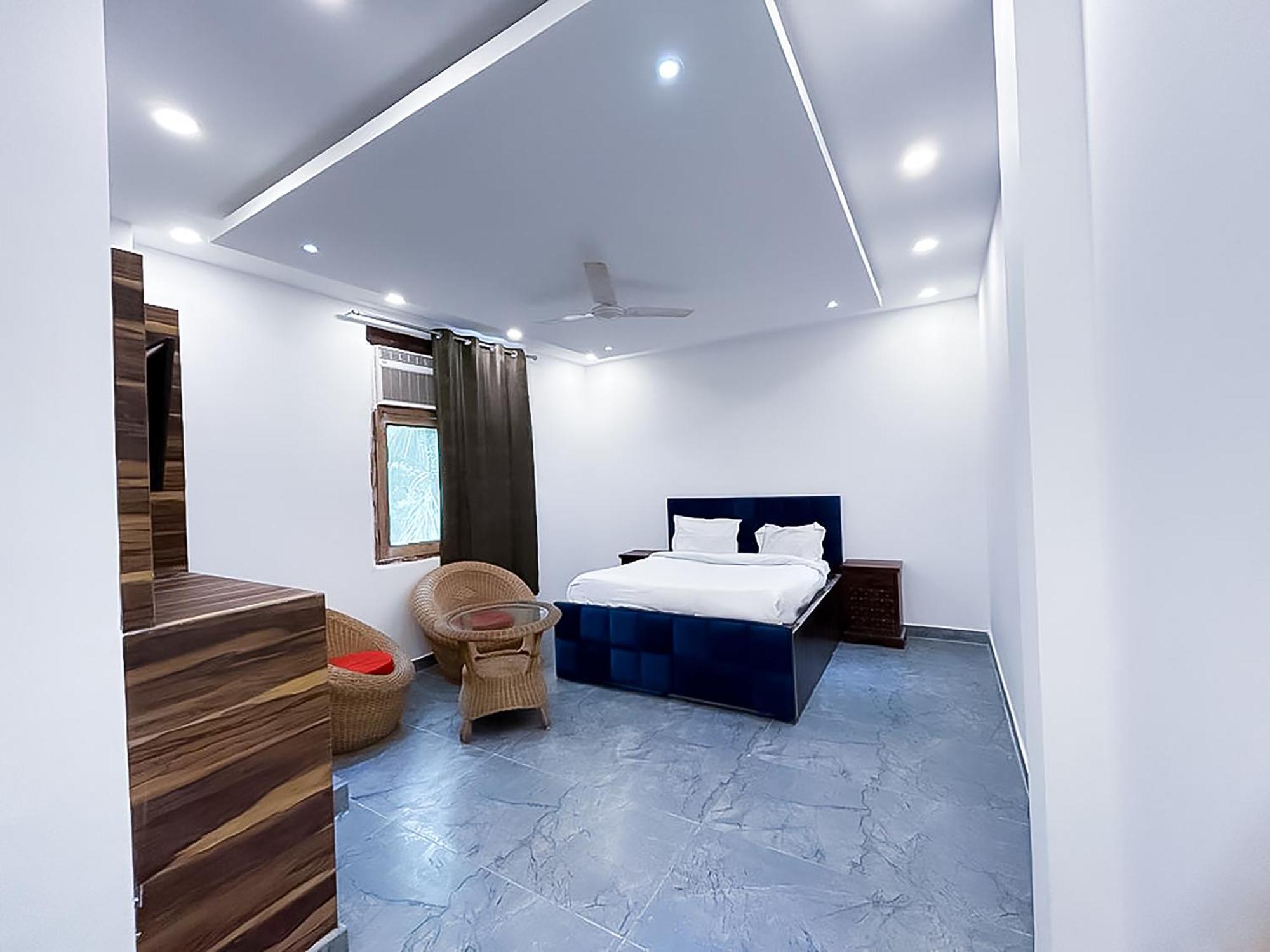 Hotel Js Garden - Near Jaypee Hospital Noida Buitenkant foto